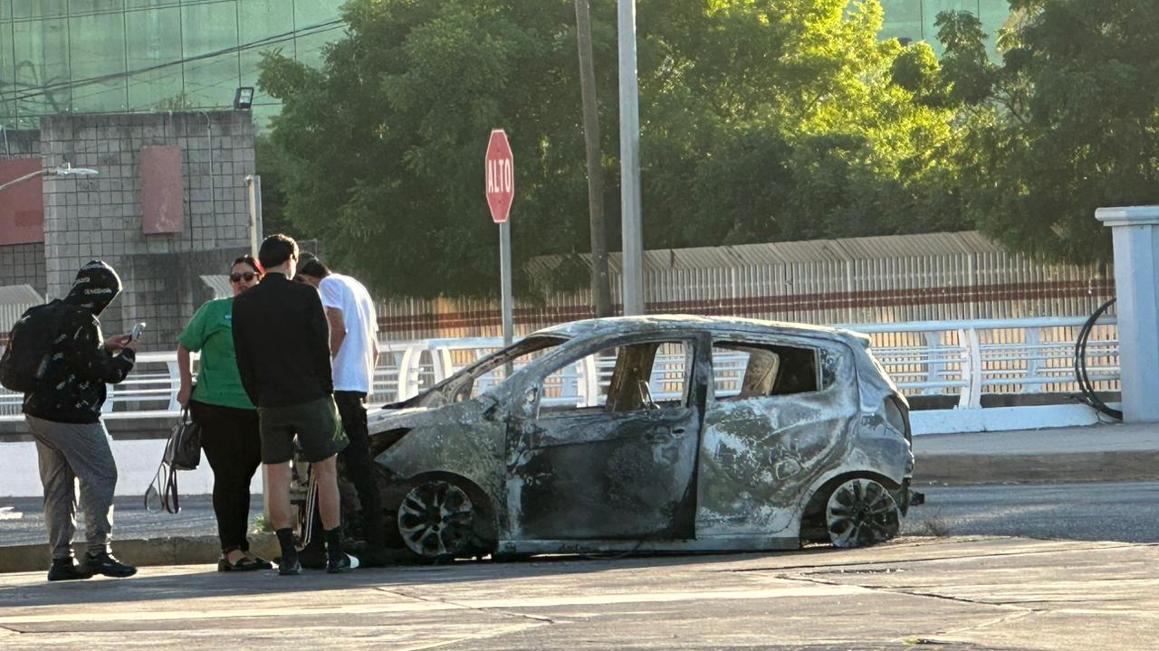 Autos encontrados incendiados en Culiacán no cuentan con reporte de