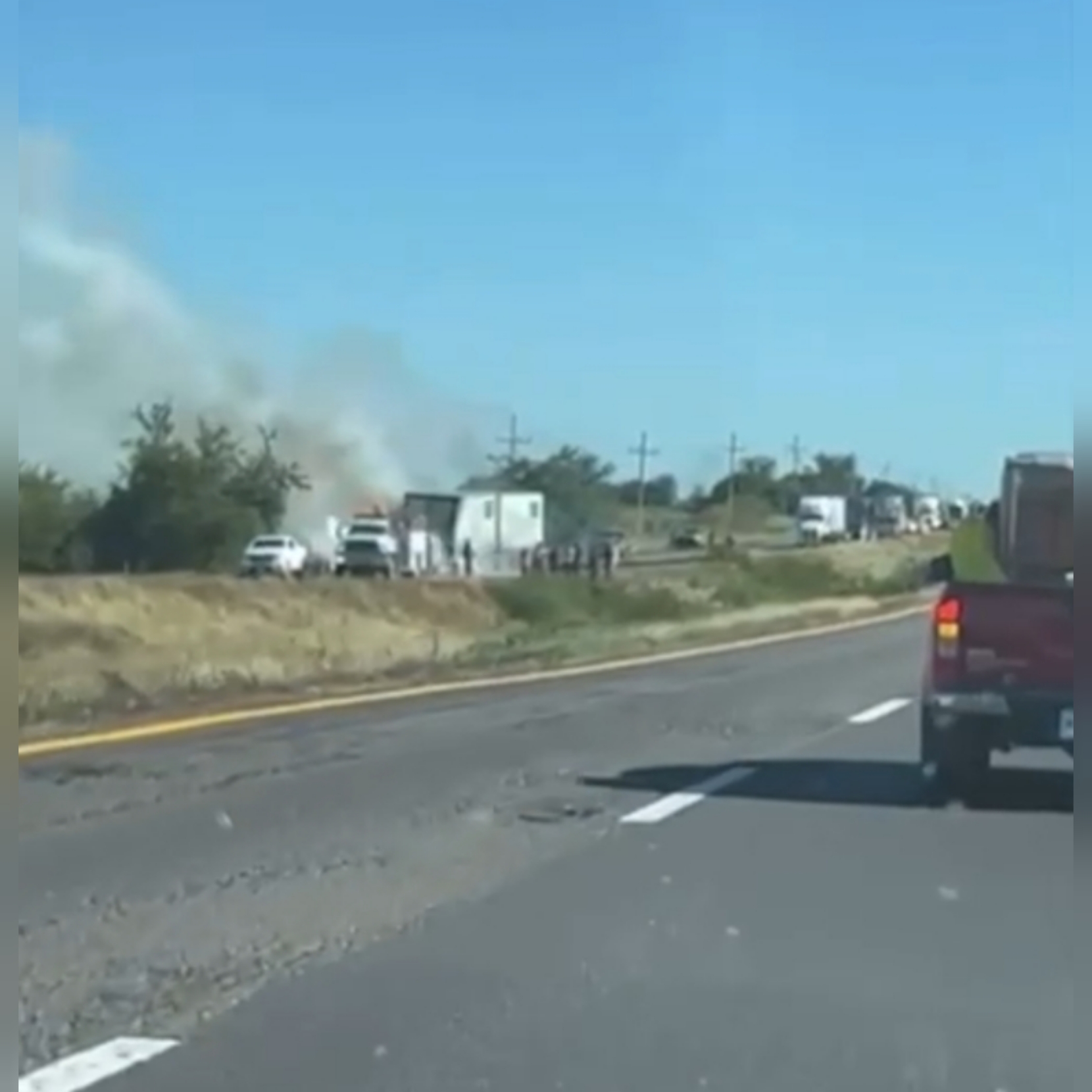 Arde En Llamas Tr Iler Sobre La Autopista Culiac N Mazatl N Cafe